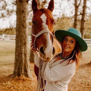 Meet your Posher, Rachel mae